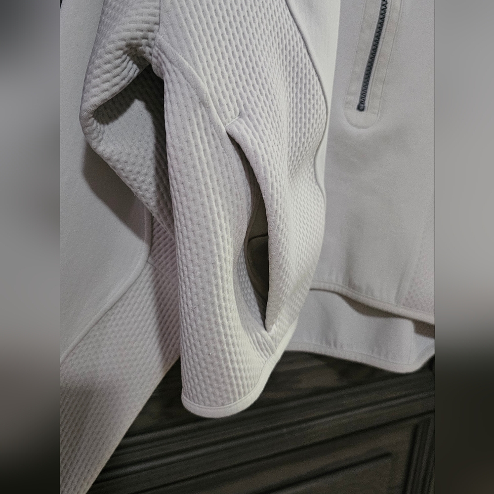 Lululemon Pullover - image 8